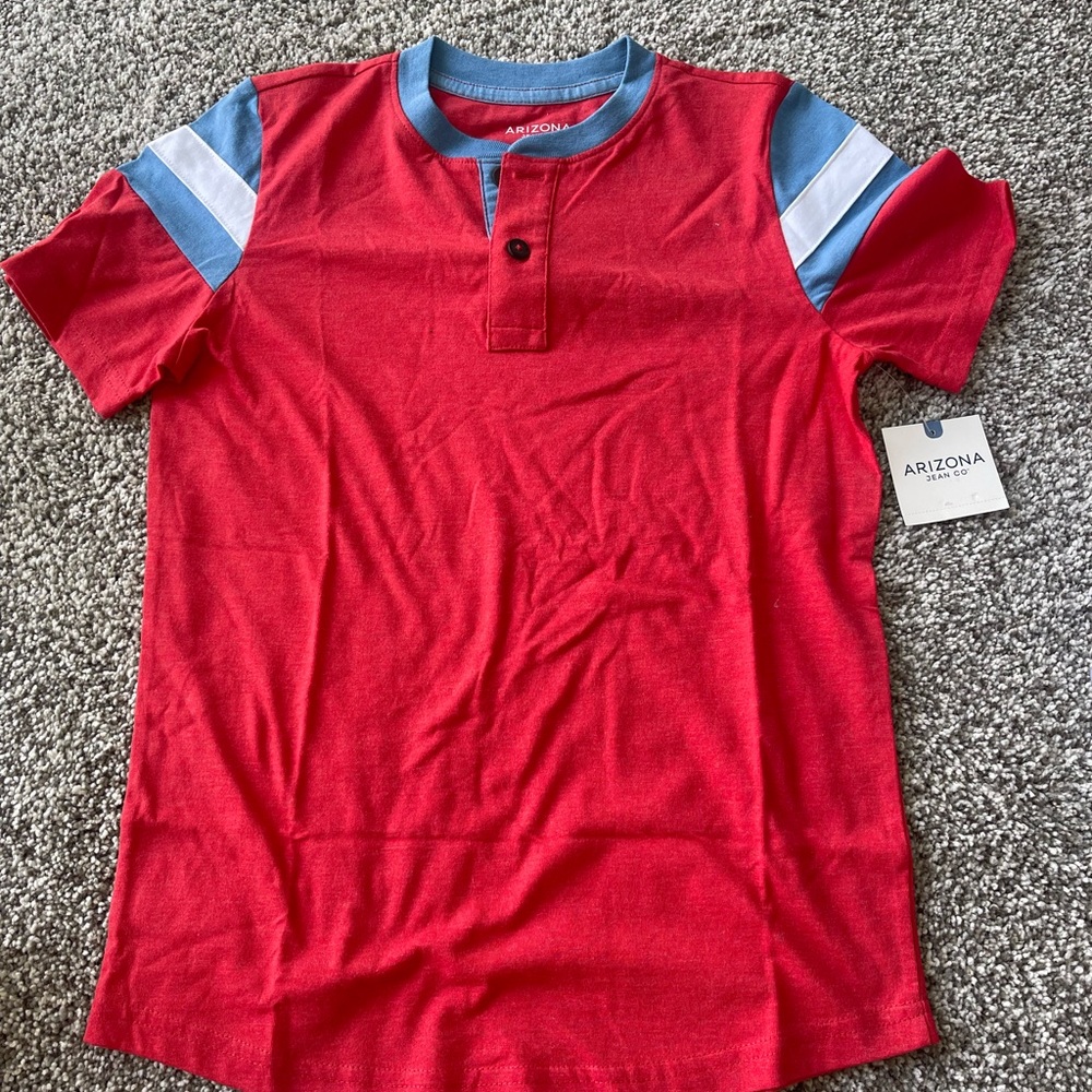 Arizona boys TShirt size Medium NWT